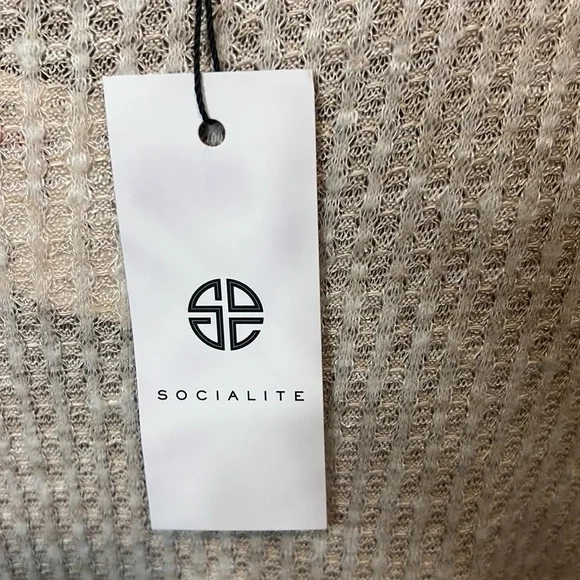 Socialite Henley Top Oatmeal and White Size XS NWT Super Soft Long Sleeve - Picture 5 of 6